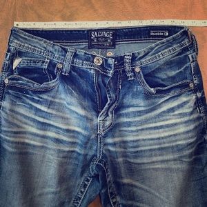 Buckle jeans 32